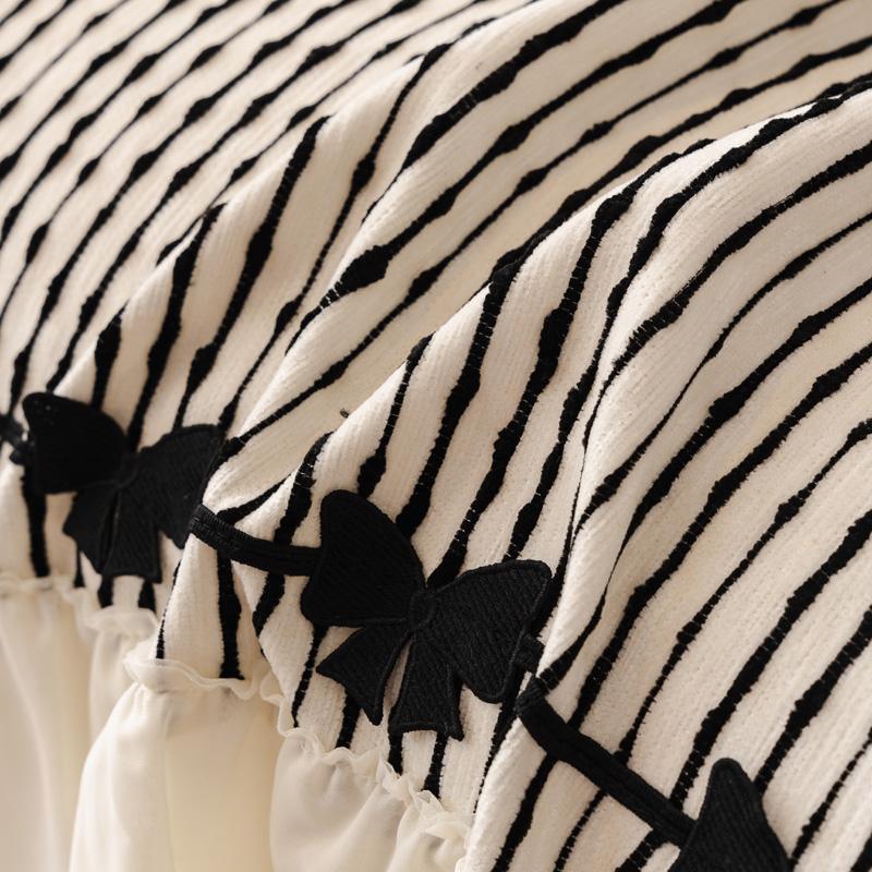 Light Luxury Minimalist Sofa Towel, Suitable for All Seasons, Pet Friendly, Anti Slip and Dustproof, Machine Washable Sofa Cover