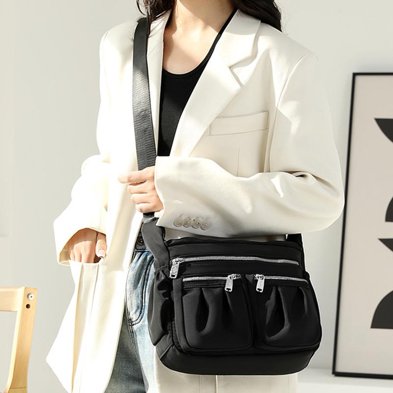 2025 New Printed Nylon Shoulder Bag Multi-pocket Large-capacity Lightweight Waterproof Crossbody Bag and Multi-layered Middle-aged Mother Bag