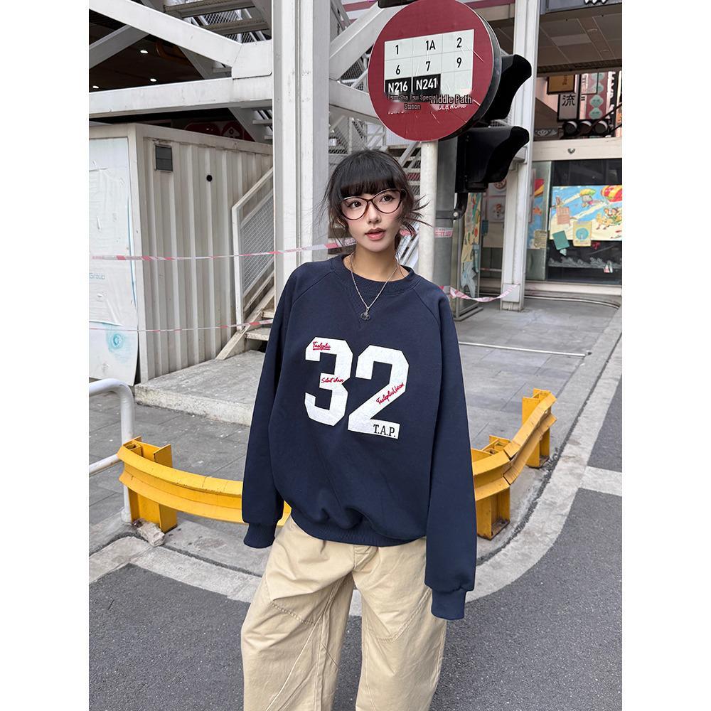 

Spring New Digital Patch Embroidery Retro Hoodie: Trendy Round Neck Casual Sport Long Sleeve for Men & Couples L темно-синього кольору