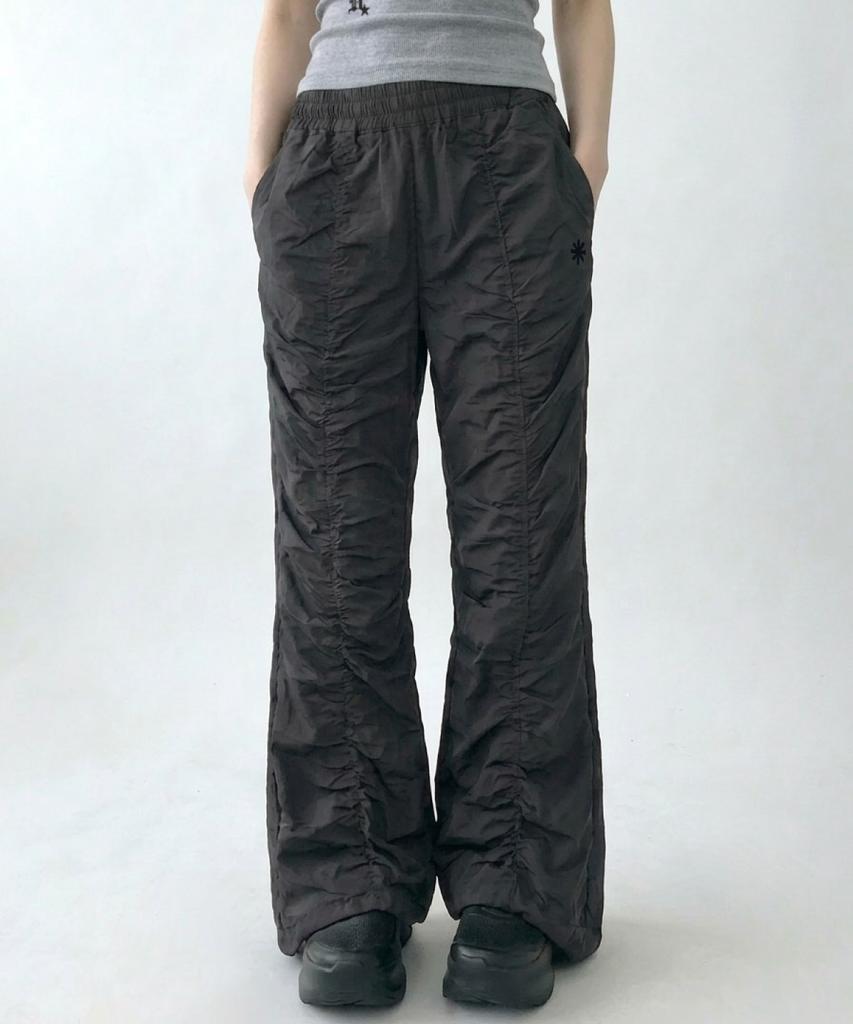 Damiswi Wrinkle Shirred Flare Nylon Pants_Black