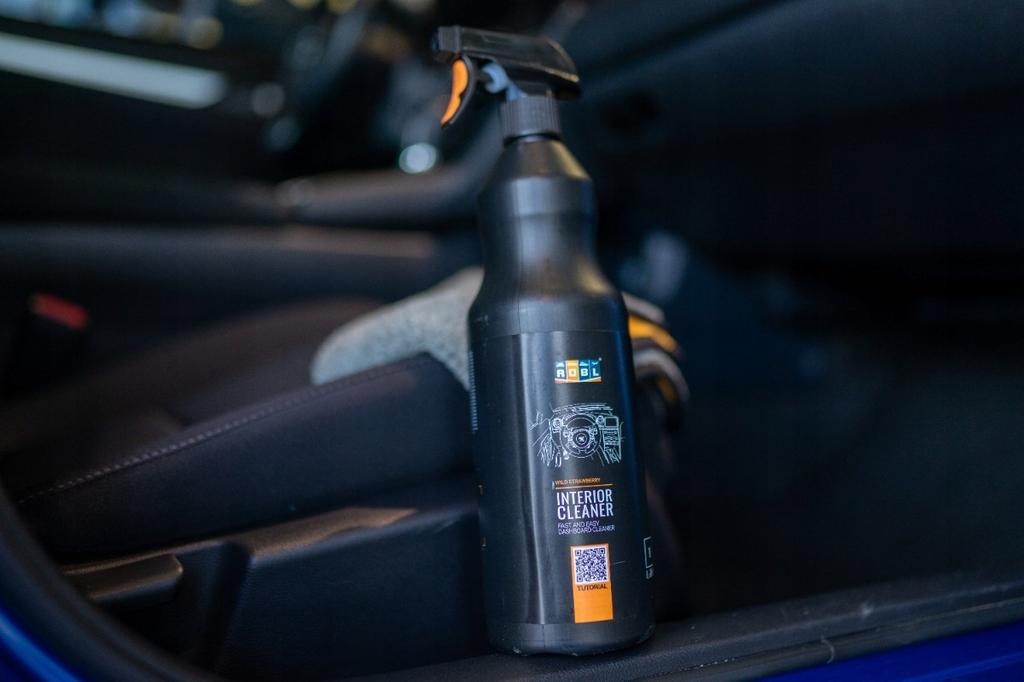 Adbl Interior Cleaner 1L + Pędzelek Do Czyszczenia Plastików Kokpitu Auta