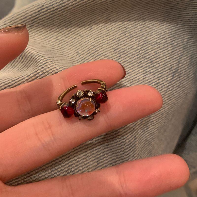 Zircon Retro Women's Luxury Ring: Unique Stackable Index Finger Band