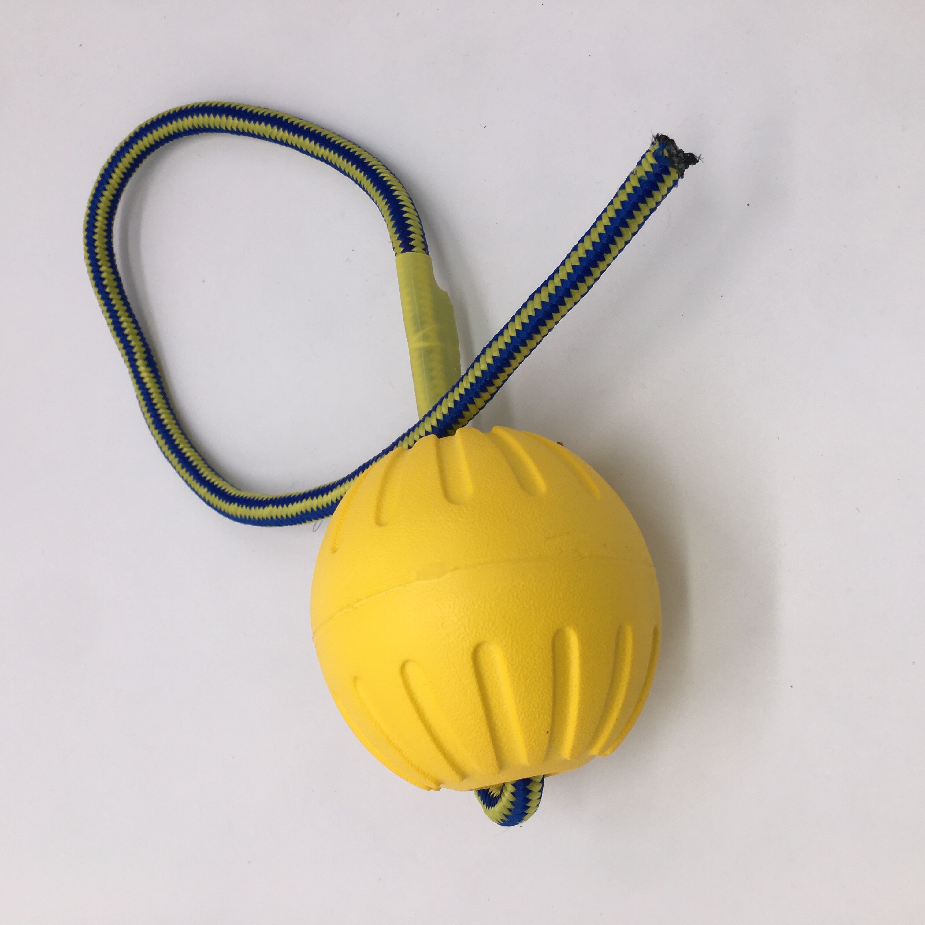 Interactive Dog Chew Ball With Rope Durable Bite Resistant Floating Pet Toy For All Dog Breeds 7cm