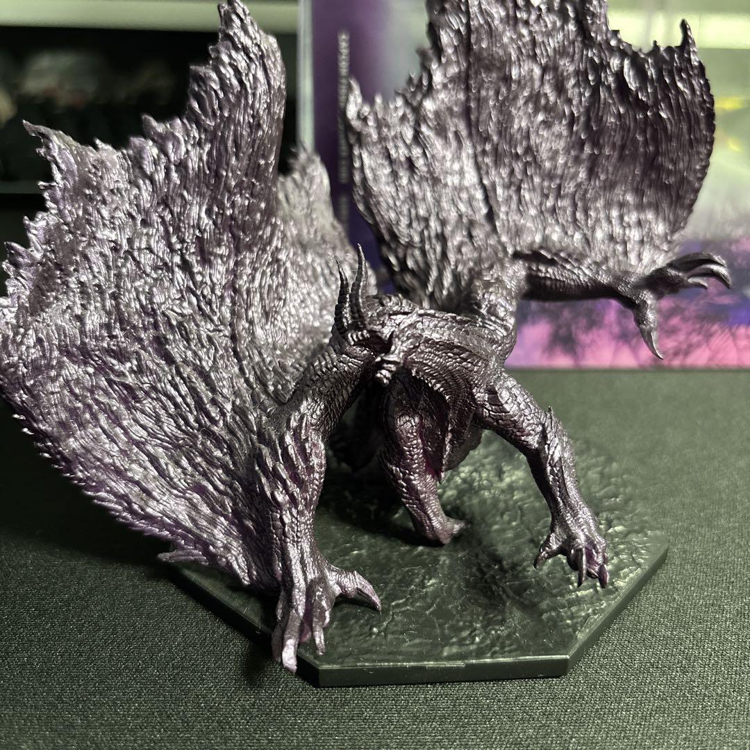 

[USED] Monster Hunter 20th Anniversary Metallic Color Gore Magara Figure