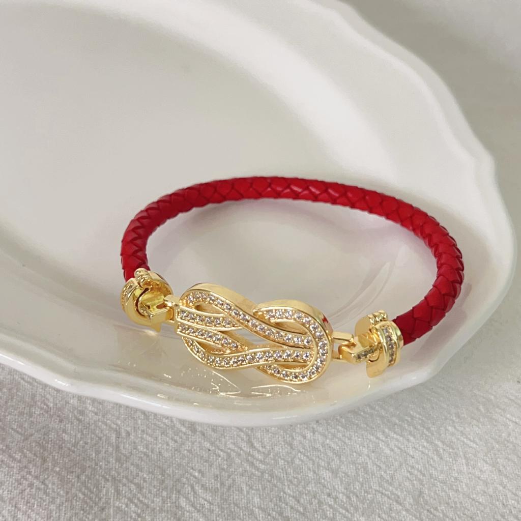 2026 Thick-plated 18K Gold, Half-diamond with Diamond 8-character Horseshoe Buckle Bracelet, Natal Year Red Rope, Hand Rope, Advanced Sense