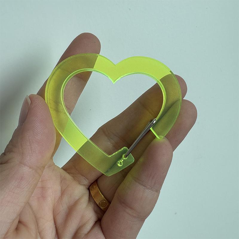 Ins Cute Acrylic Heart Keychain Multifunctional Carabiner Bag Decorative Pendant Key Ring Hanging