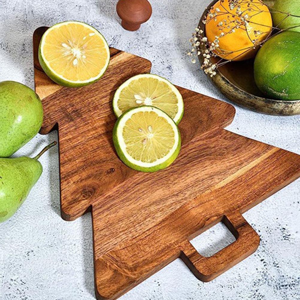 

Festive Christmas Tree Shaped Wooden Cutting Board Charcuterie Board Serving Tray for Pizza Bread Desserts Cheese Home Kitchen 26.5X21X1.5CM