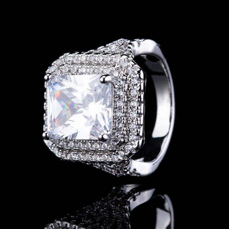 Classic Luxury Square Diamond Full Diamond Charm Ring Jewelry Ladies