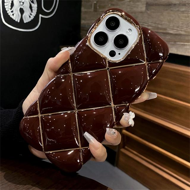 

Роскошный глянцевый чехол для телефона с ромбовидной решеткой для iPhone 14 11 12 13 15 Pro Max, мягкий силиконовый противоударный чехол-бампер For iPhone 12 ProMax коричневый