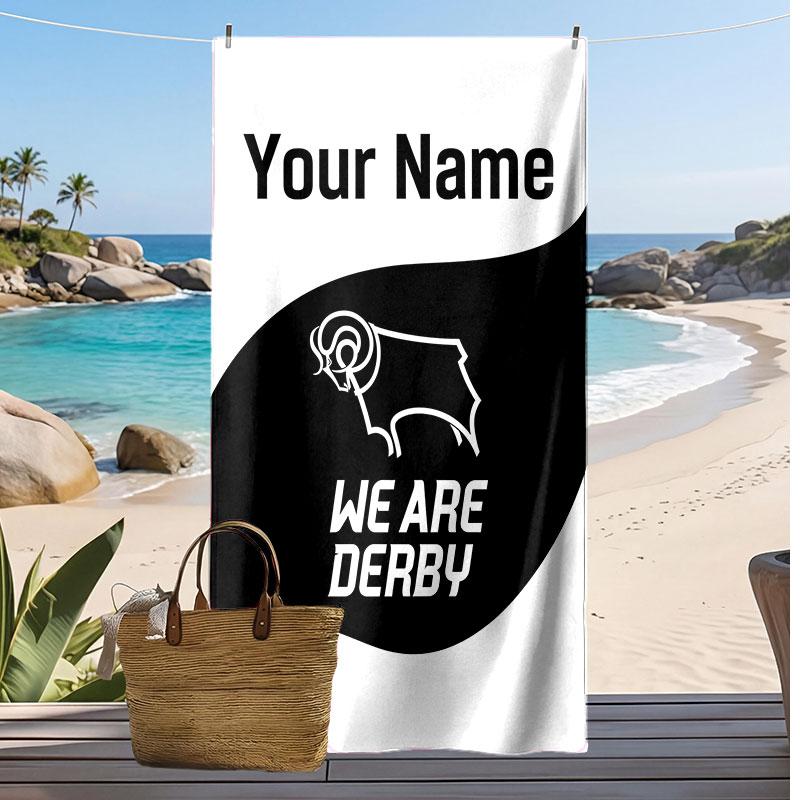 Toalla de Playa Personalizada Estampada Derby County Logo de Fútbol Apoyo Nombre Personalizado Texto Toalla Absorbente Para Deporte Viaje Regalo Especial