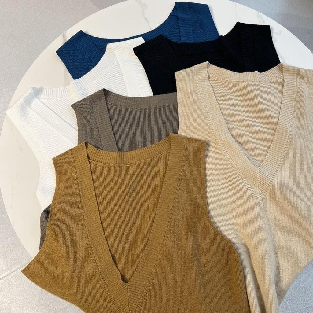 Women's Slimming V-Neck Knitted Wool Vest - Versatile Sleeveless Autumn/Winter Sweater for Layering