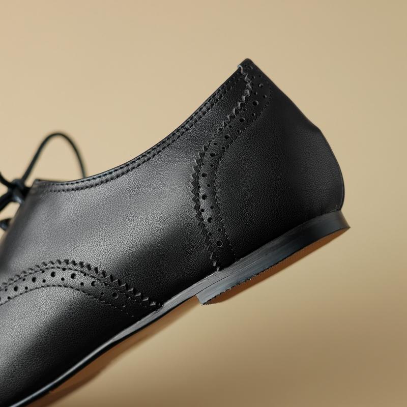 Fashion Women's New Spring and Autumn Square Headed Genuine Leather Carved Lace Up Customized Large Low Heel Blake Single Shoes