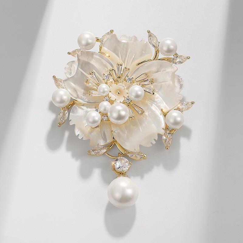 Elegant Pearl Mother-of-Pearl Camellia Flower Brooch Women Gold-Tone Floral Pin Accessory X2257-1-260 14K Gold