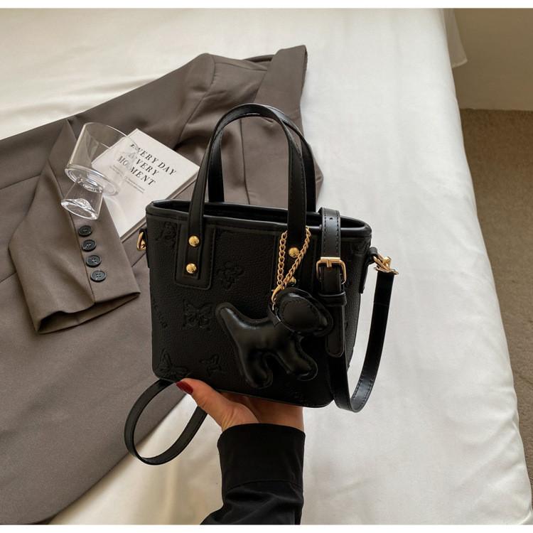 IELGY Embossed Butterfly Portable Tote Bag Korean Version Fashion One-Shoulder Messenger Bag Bucket
