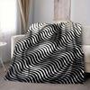 1pc Zigzag Mona Lisa Pattern Blanket Soft All Season Throw with Vibrant Design, Perfect for Home, Travel, and Gifts, Ideal for Naps and Camping