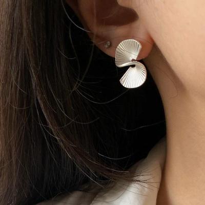 Silver S-Shaped Fan Stud Earrings for Women: French Niche Design with High-end Elegance and a Unique Industrial Texture.