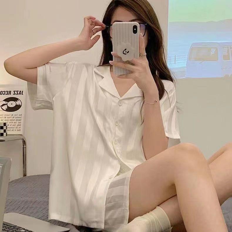 Pyjama en soie glacée pour femme en été à manches courtes, ample et luxueux, ensemble de vêtements de maison fins