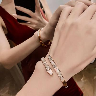 Snake-shaped Rose Bracelet, Feminine High-end Temperament, Mother-of-pearl Cold Style