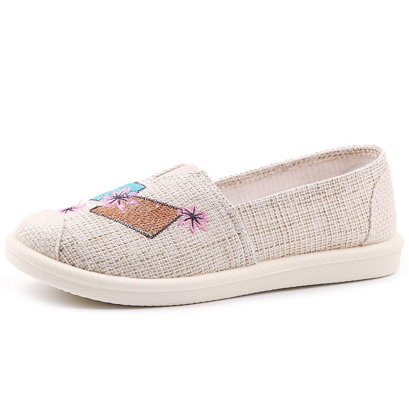 Lazy people pedal women's canvas shoes breathable and lightweight new old Beijing cloth shoes women's shoes single shoes