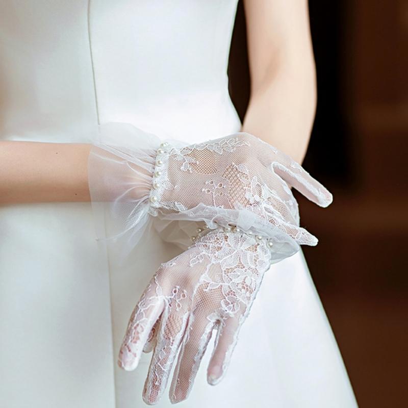 Fashion Lace Gloves For Bride Formal Occasion Wedding Party Dressingup Accessories Handwear with Artificial Pearls Cuff