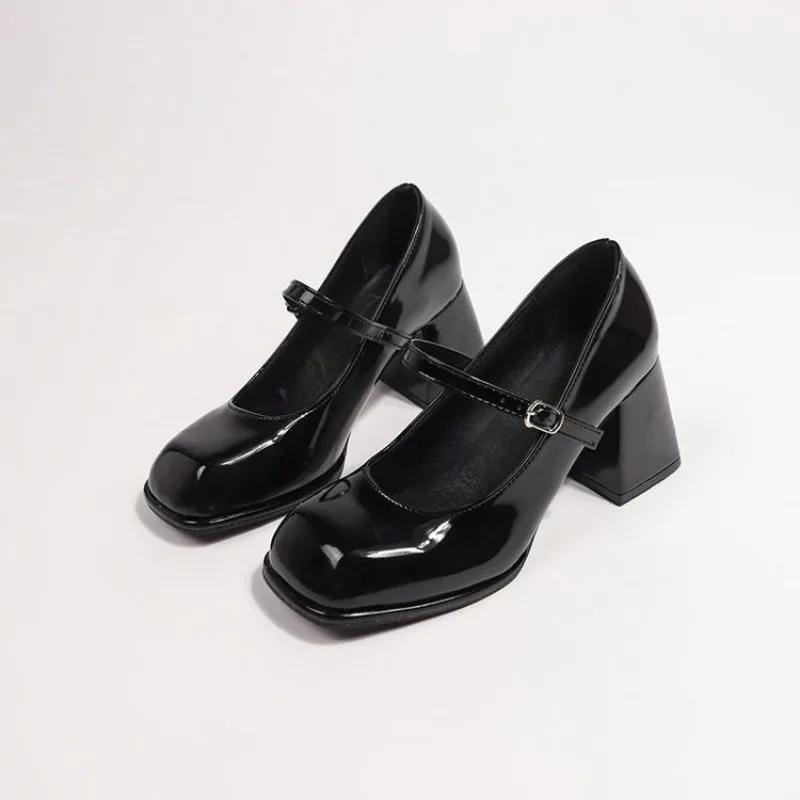 2024 Design Buckle Pumps Thick Heels HIgh Heels for Lady Mary Jane Shoes Platform Waterprof JK Punk Shoes Footwear Square Heel