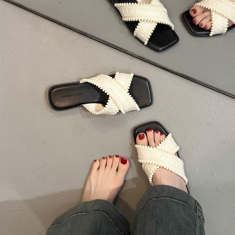 

Жіночі шльопанці на плоскій підошві 2025 весна та літо для вулиці богемний стиль однослівні шльопанці модні ретро пляжні сандалі жіноче взуття 39