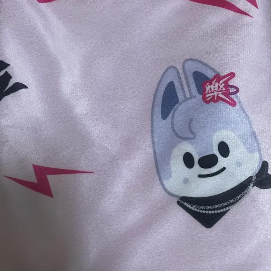

Straykids Skzoo Rock Broadcast Blanket