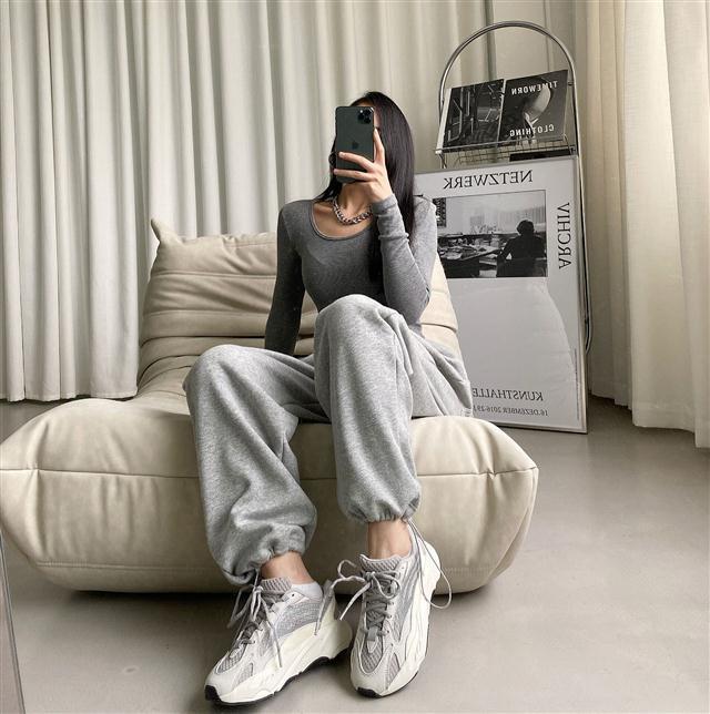 Casual Sports Women  Loose Hundred with The Trend of Korean Version of The Harun Bunch of Feet High-waisted Casual Straight Guard Trousers Plus Size