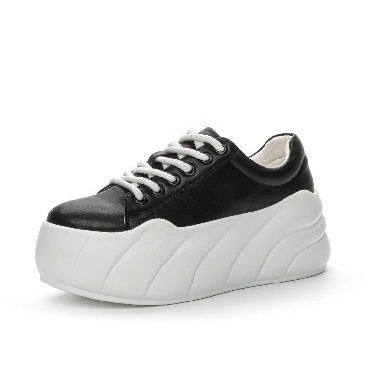 Little White Shoes In the Spring of 2025, the New Women's Leisure Popular Thick-soled Single Shoes, Solid Color Low-top Muffin Shoes Are Simple and