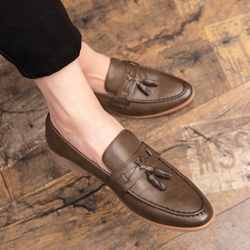 Male Comfortable Lazy Tassel Dress Shoes Slip-on Thick Soled Casual Genuine Leather Shoes British Retro Lazy Loafers Men