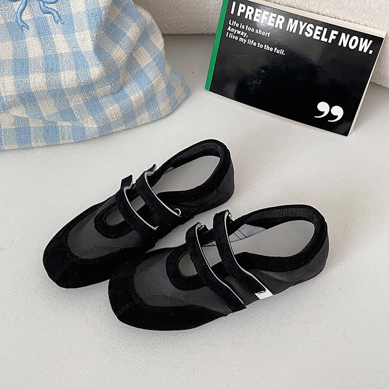 Fashion Trend Retro Silver Light Mouth Flat Sole Shoes Women's Summer 2025 New Versatile Inner Height Increase Mary Jane Shoes
