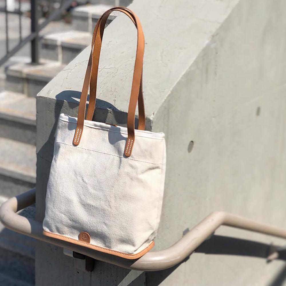 Linbo Leather Line Shoulder Bag