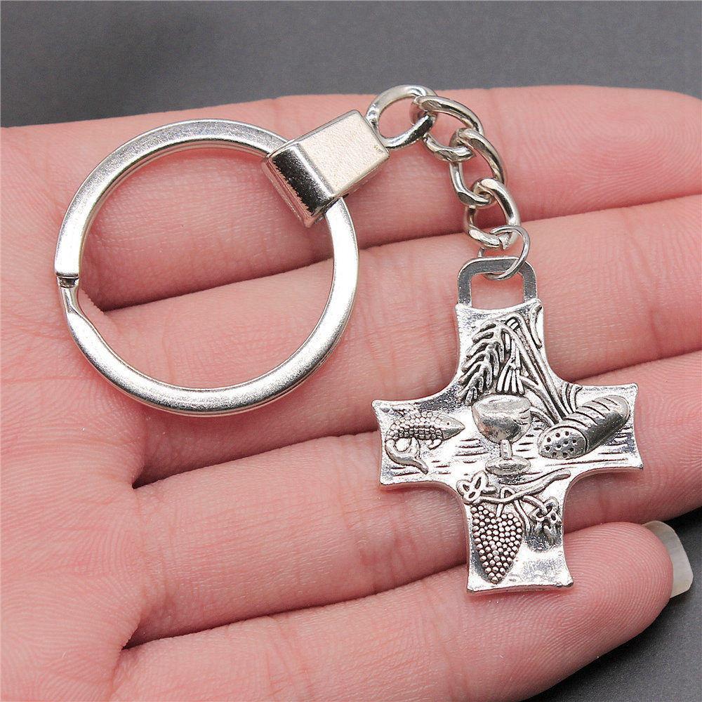 30mm Keychains Bat Cross Skull Vintage Jewelry Supplies QY006