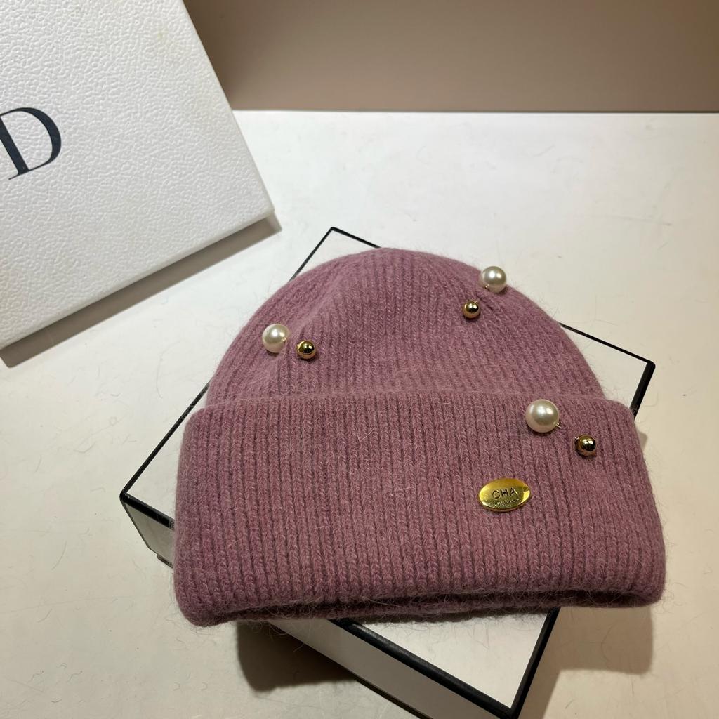 Designer-Perlenbrosche, Strickmütze für Damen, Luxus-Wollmütze mit Metalllogo, Mütze aus echtem Kaninchenfell, warme Damen-Wandermütze