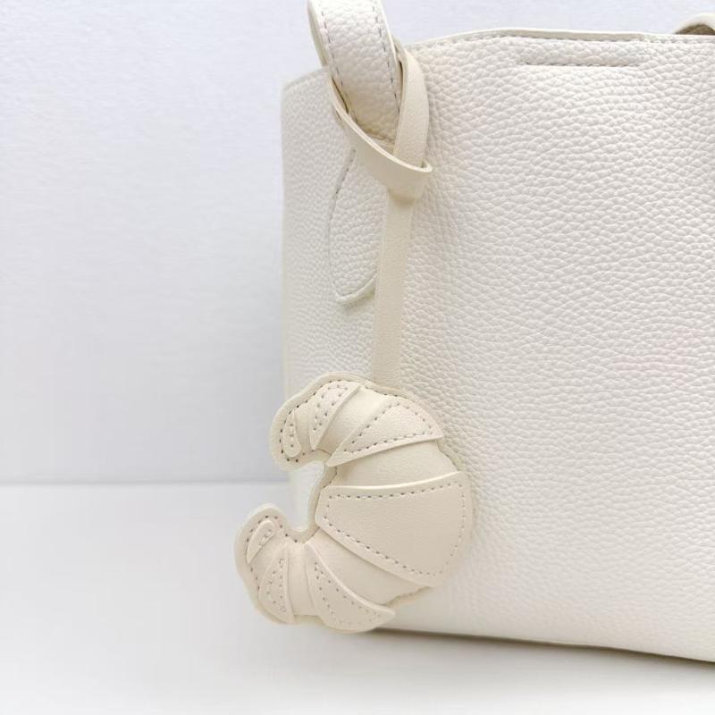 Handmade Leather Croissant Women'S Bag Charm Keychain - Cute Food Backpack Pendant Couple Friend Jewelry Gift