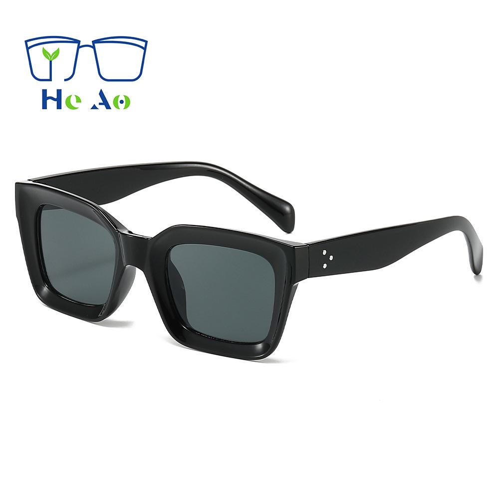 

Heao Retro Square Frame Sunglasses - New European & American Fashion Trend for Women Non-Polarized