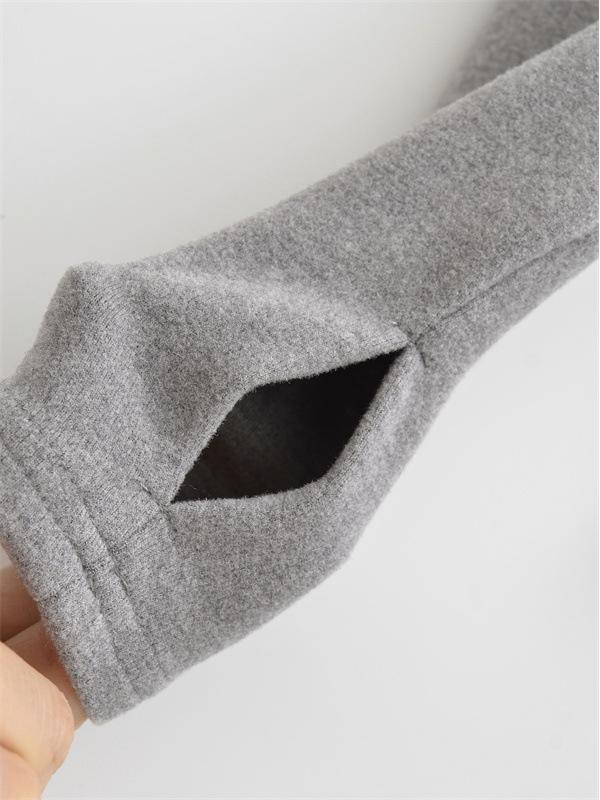 Chic French V-Neck Zipper Long Sleeve Slim Fit T-Shirt for Women, Autumn/Winter High-End Style.