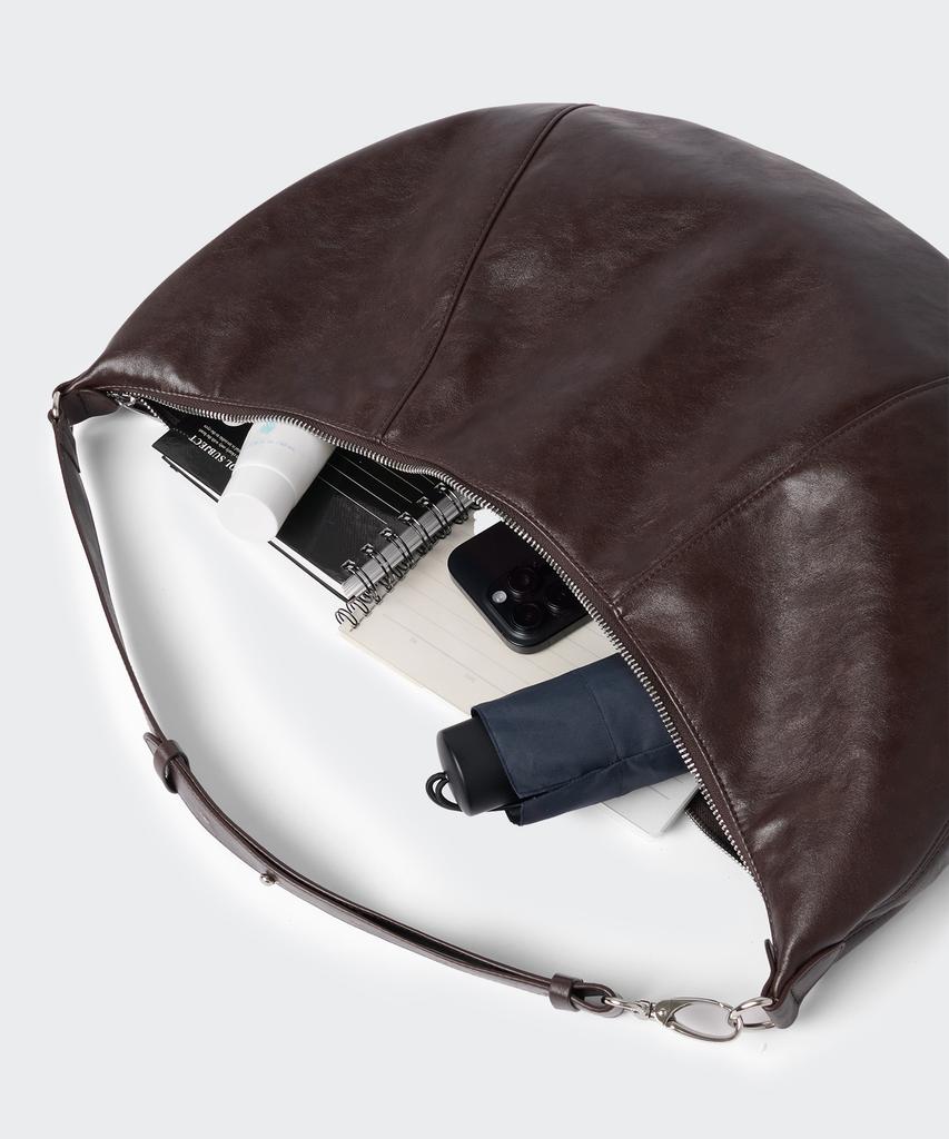 Musinsa Standard Woman Women'S Crescent Hobo Bag [Dark Brown]