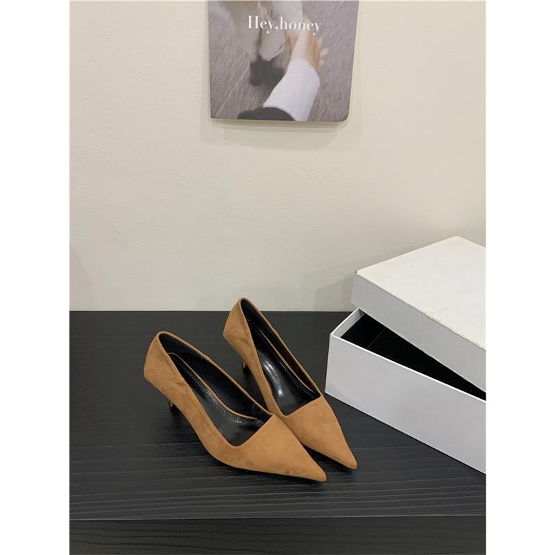 High heels female autumn 2025 new fairy style thin heel pointed head shallow mouth middle heel single shoes commuter work shoes female