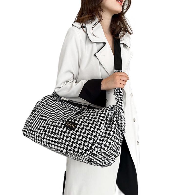 Дорожная сумка-даффл Newcity