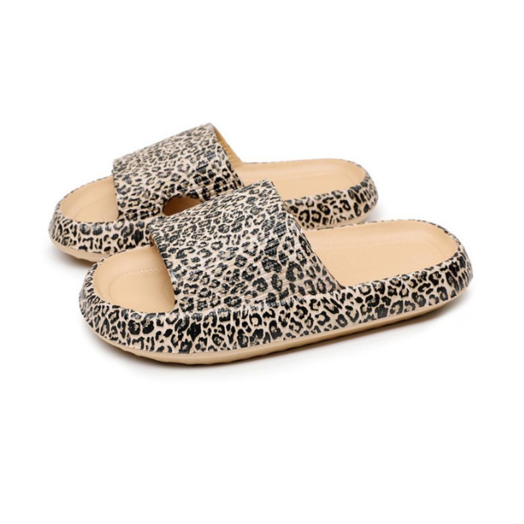 Ladies' Fashionable EVA Slippers with Leopard Print, Ladies' Thick Soled Cloud Slippers for Vacation, Beach, Dormitory, Plus Size Women's Shoes