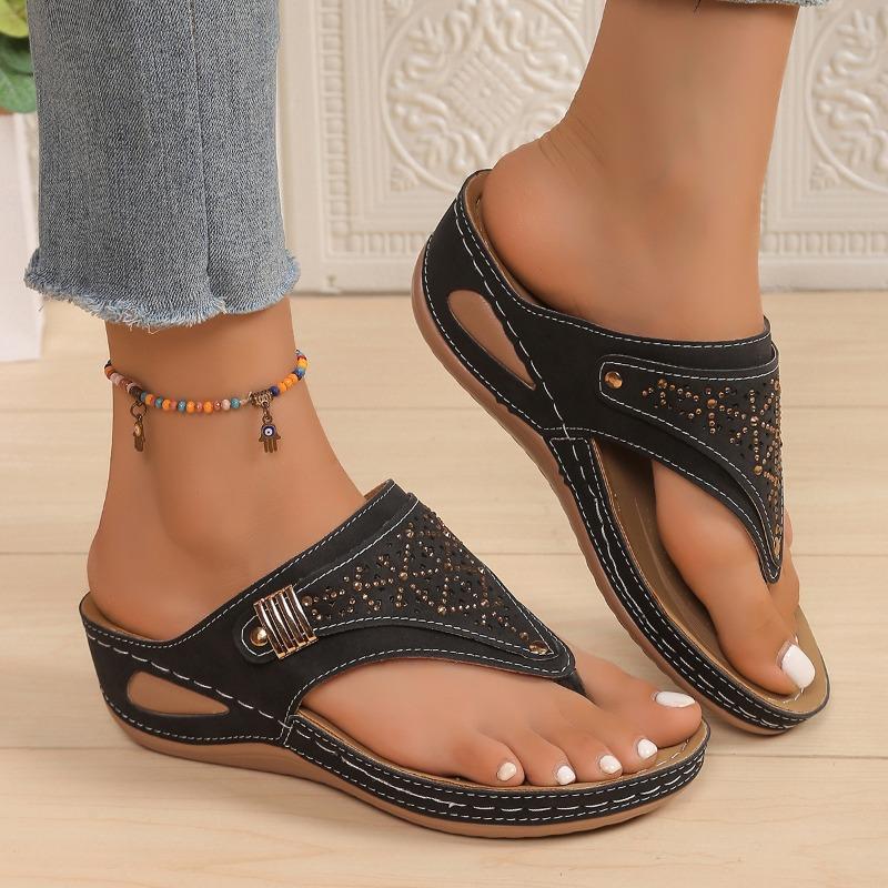 Large size flip-flops women's new summer fashion rhinestone slope heel pinch foot thick bottom beach cool slippers