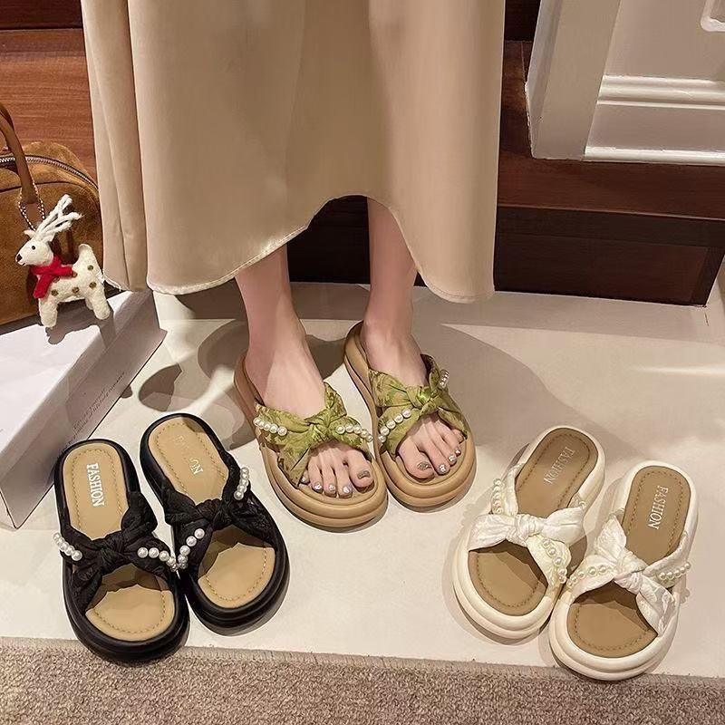 Französische Nische Casual Oberbekleidung Rutschfeste Dicksohlige Hausschuhe Damen 2025 Sommer Neue Mode Perle Casual Coole Hausschuhe