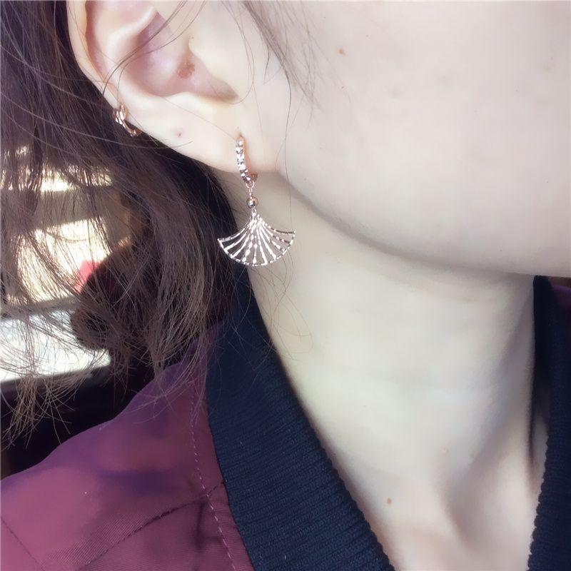 Exquisite Russian 585 Purple Gold Japanese And Korean Shiny Fan Ear Buckle Fashionable Rose Gold-Plated Colored Gold Earrings