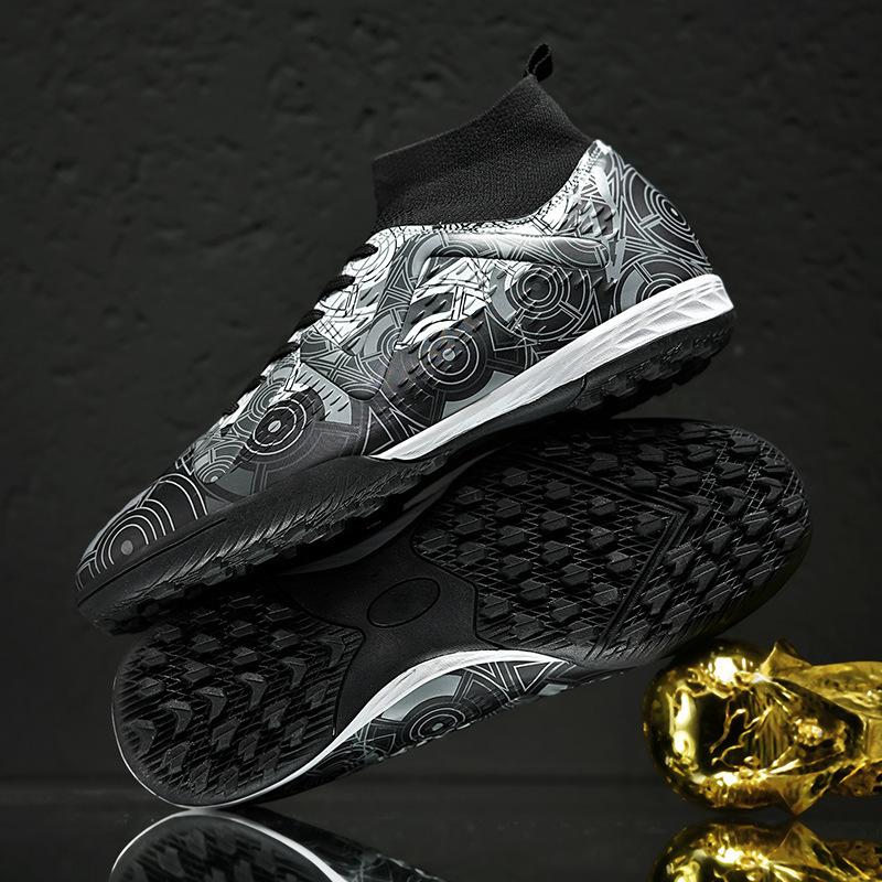 2025 foreign trade nail broken football shoes training new men's football shoes long nails high price