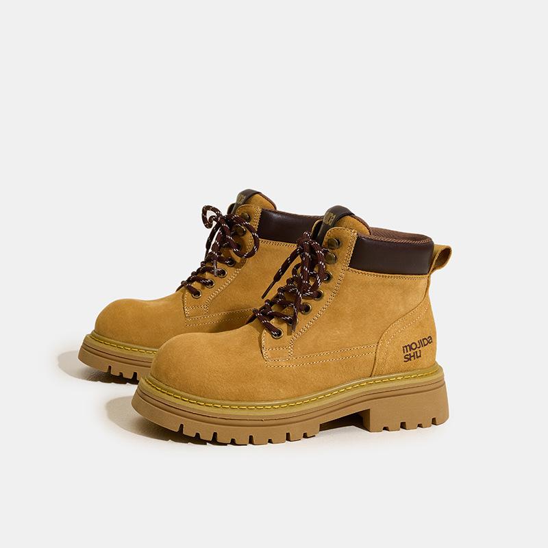 Outdoor rhubarb boots women's spring new thick-soled inner height-increasing Martin boots women's British style versatile and thin short boots