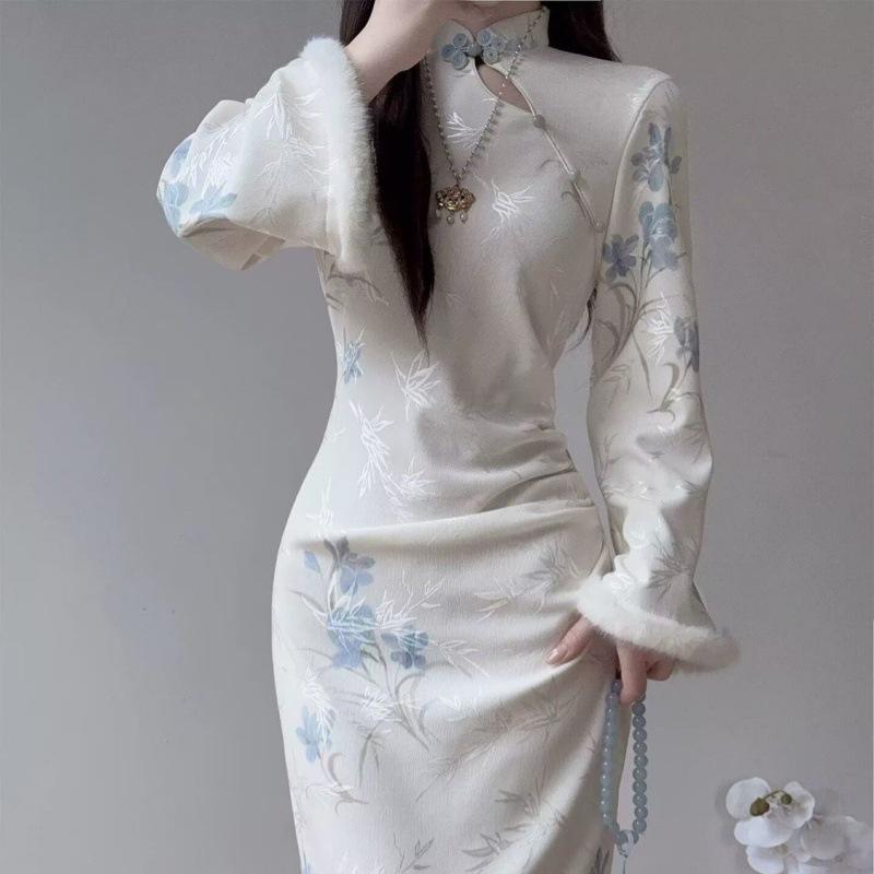 Elegant Velvet Cheongsam-Style Winter Dress for Women - Waist-Cinched, Printed, Hollow, Long Sleeve Slim Fit
