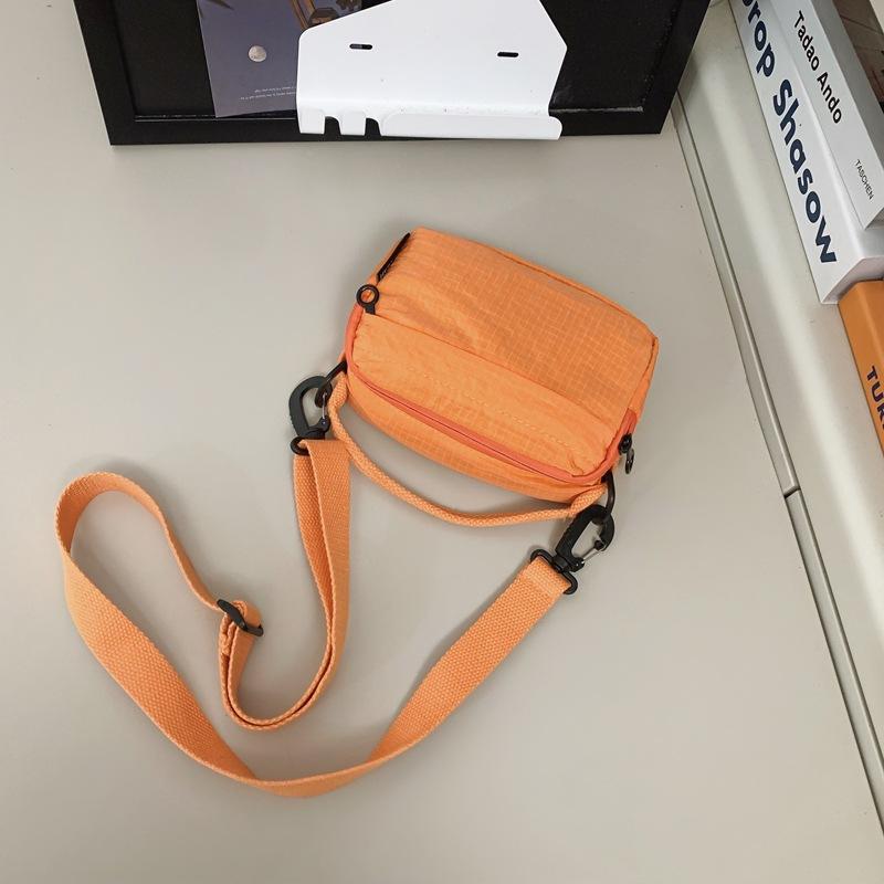 Niche Lightweight Messenger Bag, Small Square Bag, New Fashionable Shoulder Bag, Student Large-capacity Commuter Mobile Phone Bag Tide