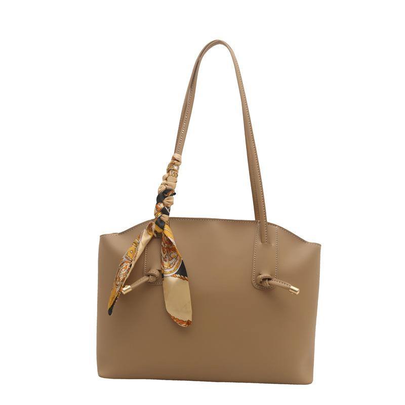 2025 autumn new retro large-capacity bag Korean version fashion shoulder tote bag commuter women's bag