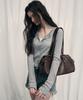 Leathery Duffle Leather Shoulder Bag [Black]
